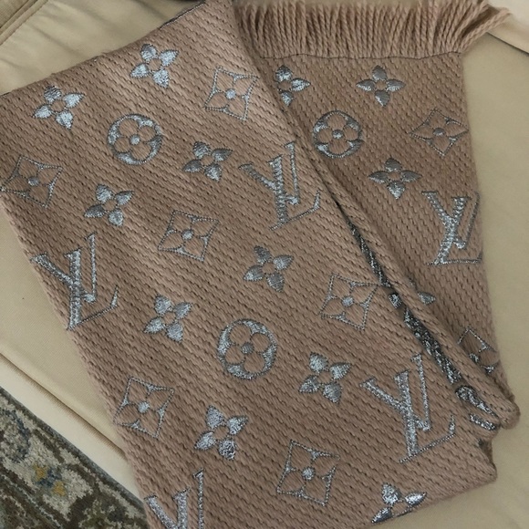 Louis Vuitton Accessories - Louis Vuitton authentic Logomania scarf beige ❤️